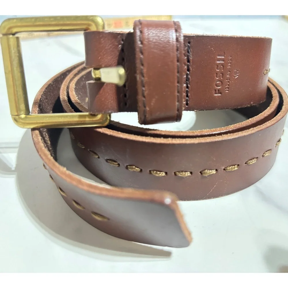 Fossil Mens Brown Leather Whipstitch Belt Brass Buckle Size 36-40